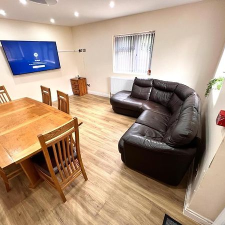 Appartement Nines Of Elegance At Castle Road à Birmingham Extérieur photo